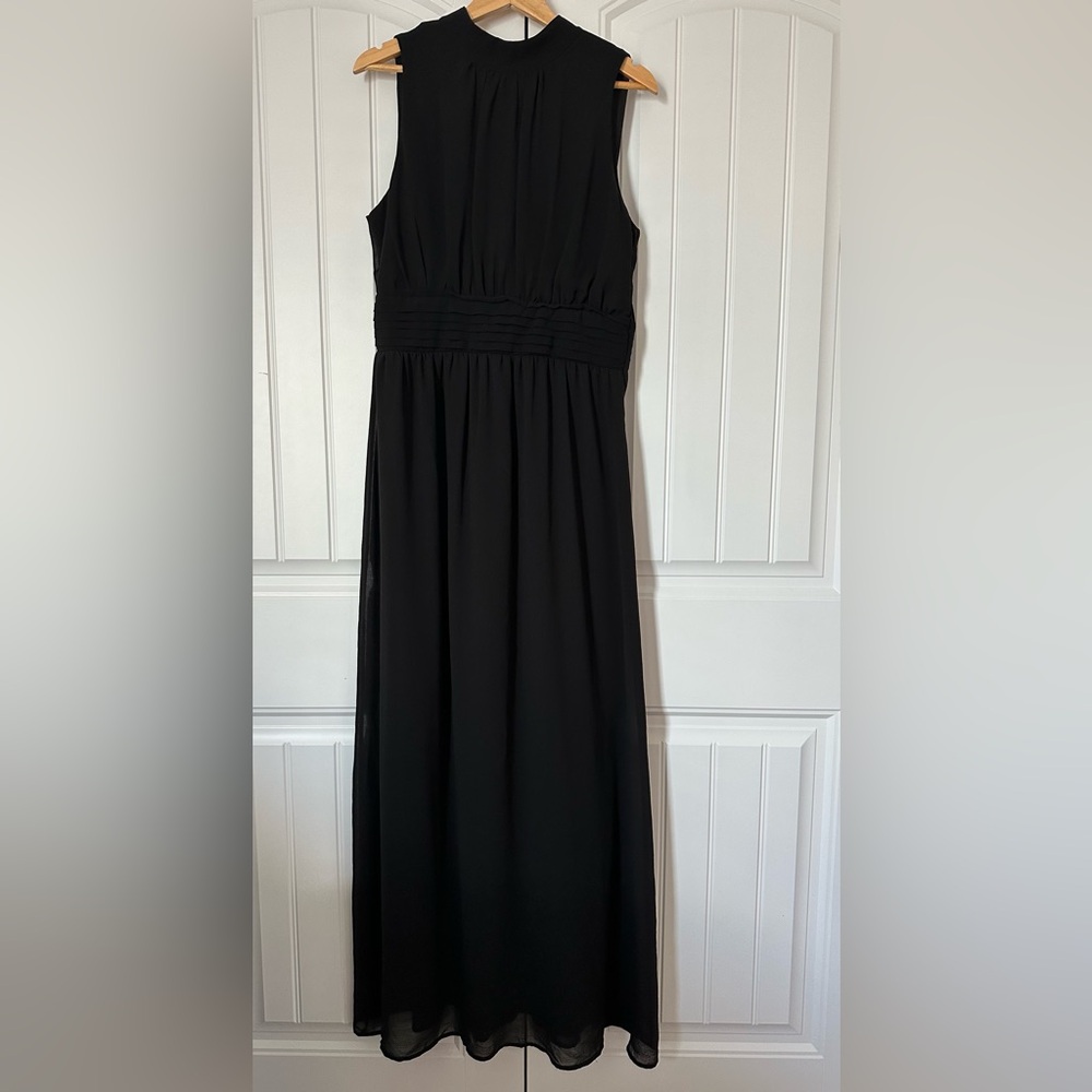 Elegant Black Sleeveless Dress